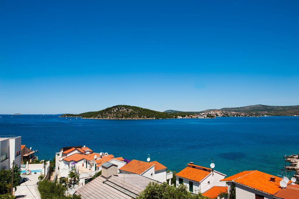 Apartments Villa Laguna With Pool Ražanj Exteriör bild
