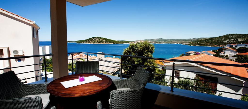 Apartments Villa Laguna With Pool Ražanj Rum bild